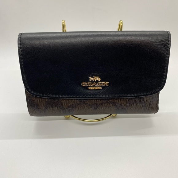 SOLD - Coach Signature Wallet - Picture 1 of 5